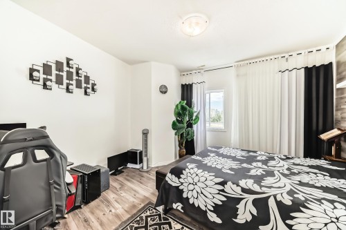 207 4316 139 Avenue, Edmonton, AB - Indoor Photo Showing Bedroom