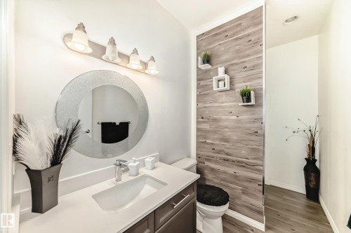 207 4316 139 Avenue, Edmonton, AB - Indoor Photo Showing Bathroom