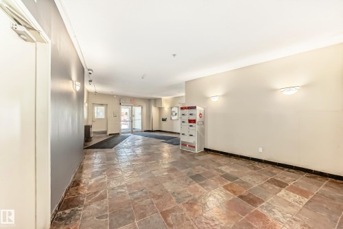 207 4316 139 Avenue, Edmonton, AB - Indoor Photo Showing Other Room