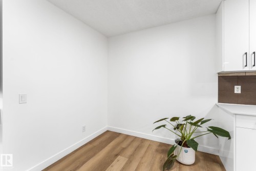 802 Mcleod Avenue, Spruce Grove, AB - Indoor Photo Showing Other Room
