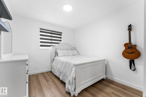 802 Mcleod Avenue, Spruce Grove, AB - Indoor Photo Showing Bedroom