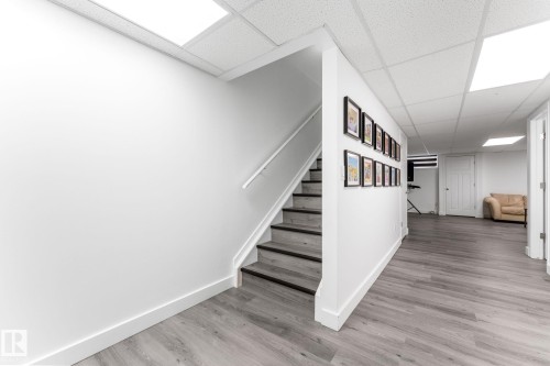 802 Mcleod Avenue, Spruce Grove, AB - Indoor Photo Showing Other Room