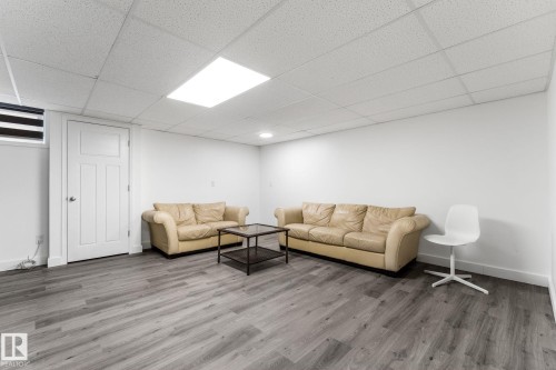 802 Mcleod Avenue, Spruce Grove, AB - Indoor