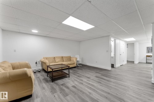 802 Mcleod Avenue, Spruce Grove, AB - Indoor