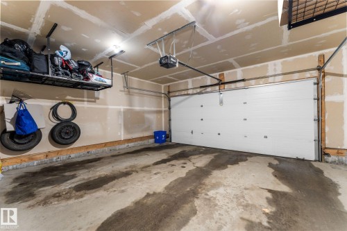 802 Mcleod Avenue, Spruce Grove, AB - Indoor Photo Showing Garage