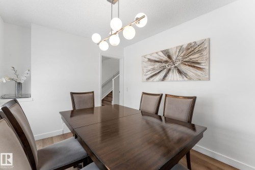 802 Mcleod Avenue, Spruce Grove, AB - Indoor Photo Showing Dining Room