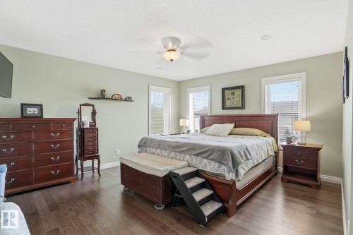 10 Verona Crescent, Spruce Grove, AB - Indoor Photo Showing Bedroom