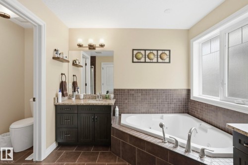 10 Verona Crescent, Spruce Grove, AB - Indoor Photo Showing Bathroom