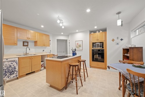 1 14824 45 Avenue, Edmonton, AB - Indoor Photo Showing Other Room