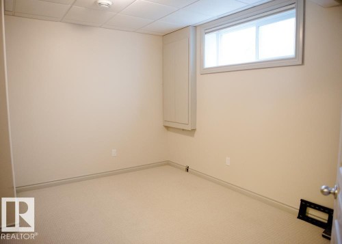 6162 Maynard Crescent Nw, Edmonton, AB - Indoor Photo Showing Other Room