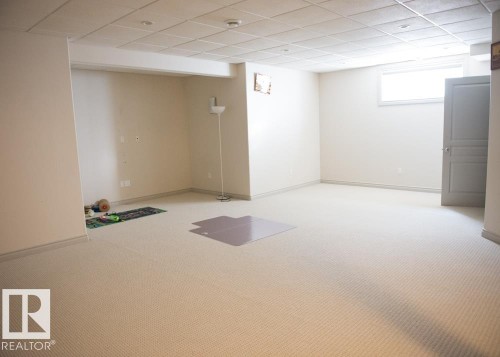 6162 Maynard Crescent Nw, Edmonton, AB - Indoor