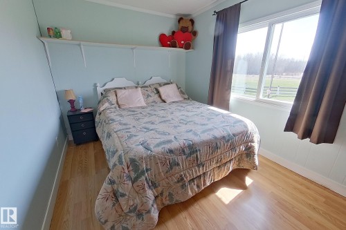 1308 Twp Rd 570, Rural Barrhead County, AB - Indoor Photo Showing Bedroom