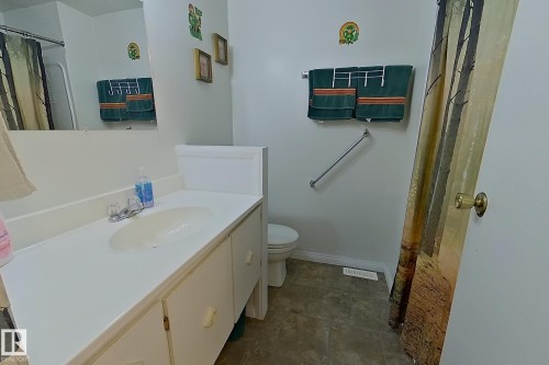 1308 Twp Rd 570, Rural Barrhead County, AB - Indoor Photo Showing Bathroom