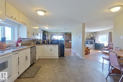 1308 Twp Rd 570, Rural Barrhead County, AB - Indoor Photo Showing Kitchen With Double Sink