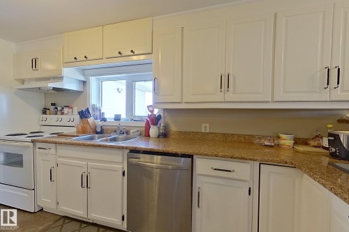 1308 Twp Rd 570, Rural Barrhead County, AB - Indoor Photo Showing Kitchen With Double Sink