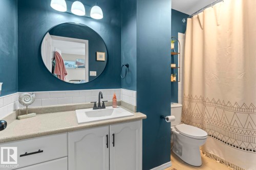 4813 50 Avenue, Cold Lake, AB - Indoor Photo Showing Bathroom