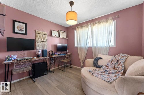4813 50 Avenue, Cold Lake, AB - Indoor