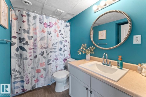 4813 50 Avenue, Cold Lake, AB - Indoor Photo Showing Bathroom
