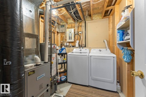 4813 50 Avenue, Cold Lake, AB - Indoor Photo Showing Laundry Room