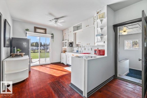 4802 50 Street, Andrew, AB - Indoor Photo Showing Kitchen