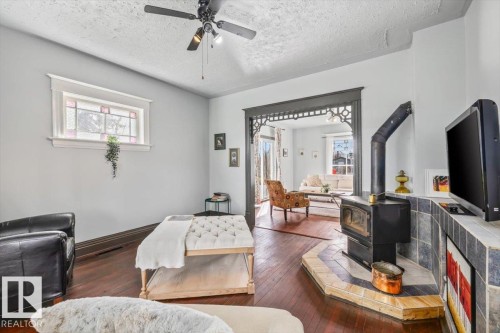 4802 50 Street, Andrew, AB - Indoor