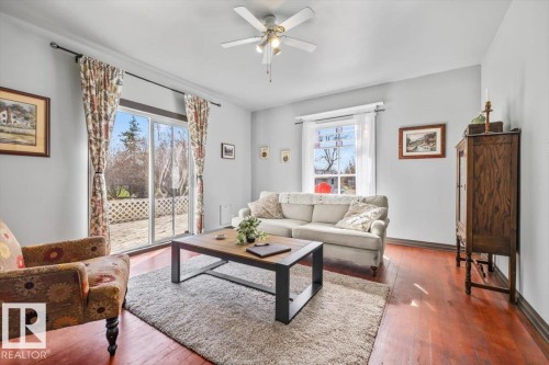 4802 50 Street, Andrew, AB - Indoor Photo Showing Living Room
