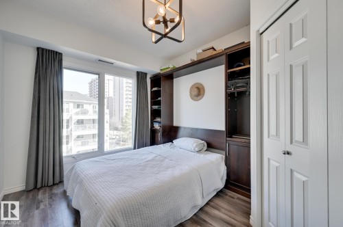 407 10303 111 Street, Edmonton, AB - Indoor Photo Showing Bedroom