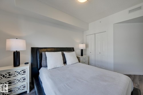 407 10303 111 Street, Edmonton, AB - Indoor Photo Showing Bedroom