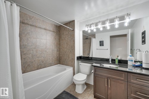 407 10303 111 Street, Edmonton, AB - Indoor Photo Showing Bathroom