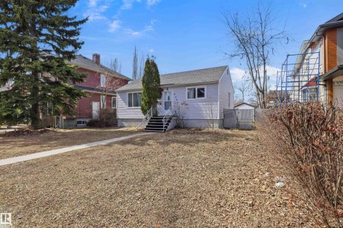 9206 / 9208 90 Street, Edmonton, AB - Outdoor