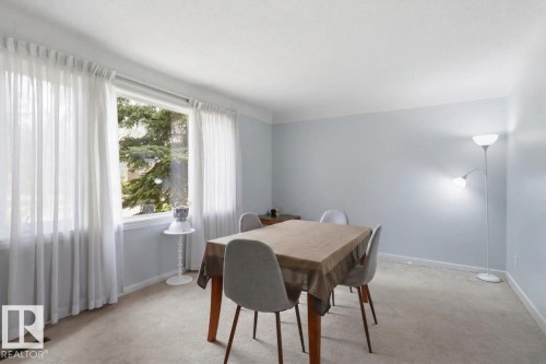 9206 / 9208 90 Street, Edmonton, AB - Indoor Photo Showing Dining Room