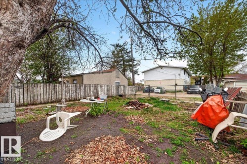 11706 80 Street, Edmonton, AB - Outdoor