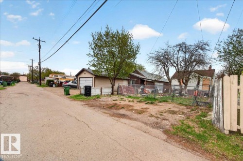 11706 80 Street, Edmonton, AB - Outdoor