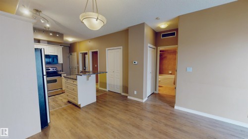 503 10319 111 Street, Edmonton, AB - Indoor