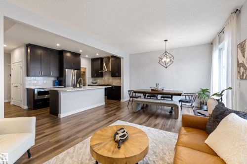 4853 Kinney Road, Edmonton, AB - Indoor Photo Showing Other Room