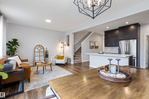 4853 Kinney Road, Edmonton, AB - Indoor