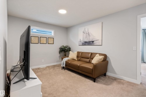 4853 Kinney Road, Edmonton, AB - Indoor