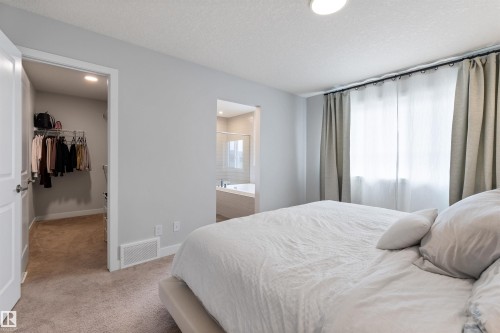 4853 Kinney Road, Edmonton, AB - Indoor Photo Showing Bedroom