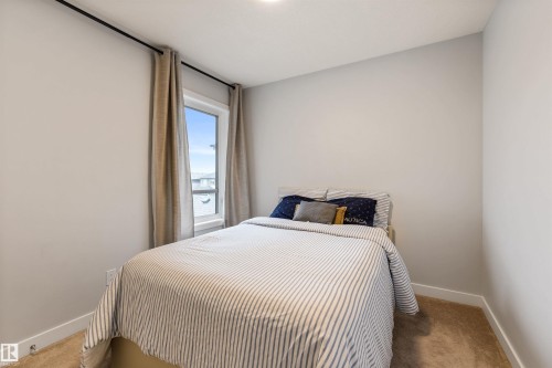 4853 Kinney Road, Edmonton, AB - Indoor Photo Showing Bedroom