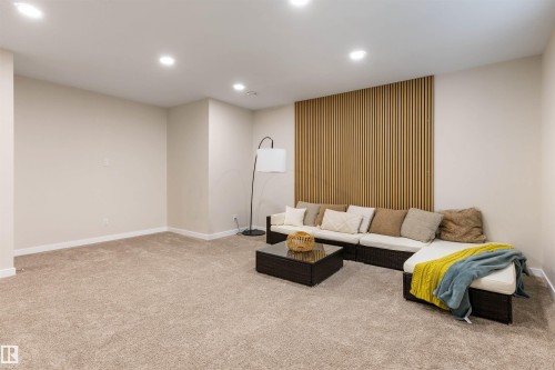 4853 Kinney Road, Edmonton, AB - Indoor