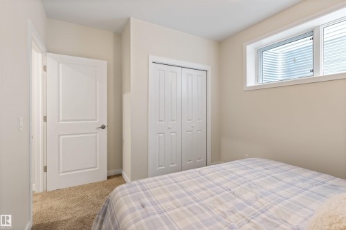 4853 Kinney Road, Edmonton, AB - Indoor Photo Showing Bedroom
