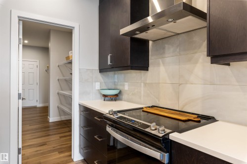 4853 Kinney Road, Edmonton, AB - Indoor Photo Showing Kitchen With Upgraded Kitchen