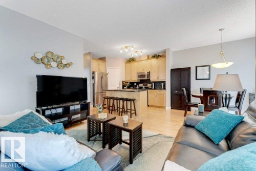 1523 Rutherford Road, Edmonton, AB - Indoor Photo Showing Living Room