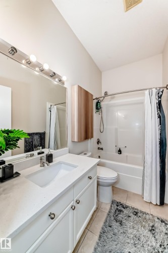 424 4312 139 Avenue, Edmonton, AB - Indoor Photo Showing Bathroom