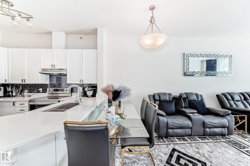 424 4312 139 Avenue, Edmonton, AB - Indoor Photo Showing Kitchen With Double Sink