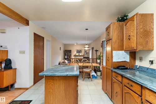 1863 104 Street, Edmonton, AB - Indoor Photo Showing Kitchen