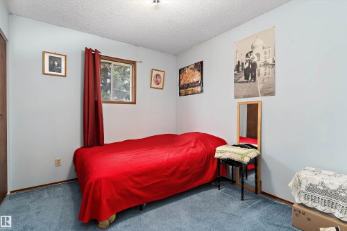1863 104 Street, Edmonton, AB - Indoor Photo Showing Bedroom