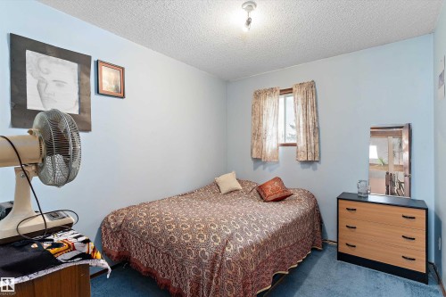 1863 104 Street, Edmonton, AB - Indoor Photo Showing Bedroom