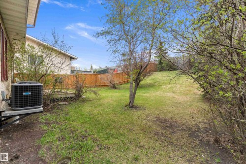 1863 104 Street, Edmonton, AB - Outdoor