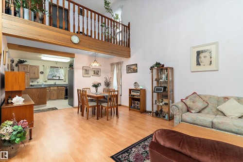 1863 104 Street, Edmonton, AB - Indoor Photo Showing Living Room